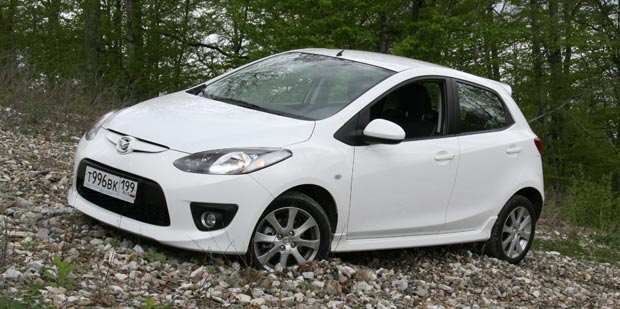 ����-����� Mazda2