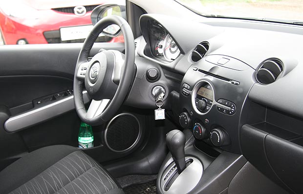 ����-����� Mazda2 - ��������